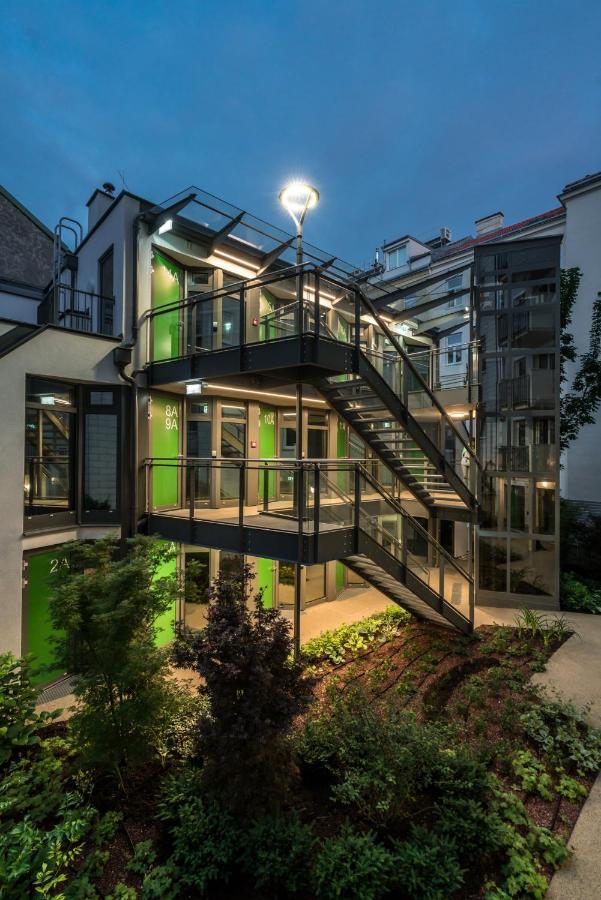 Smart Nano Living - Wien Hauptbahnhof - Self Check-In ภายนอก รูปภาพ