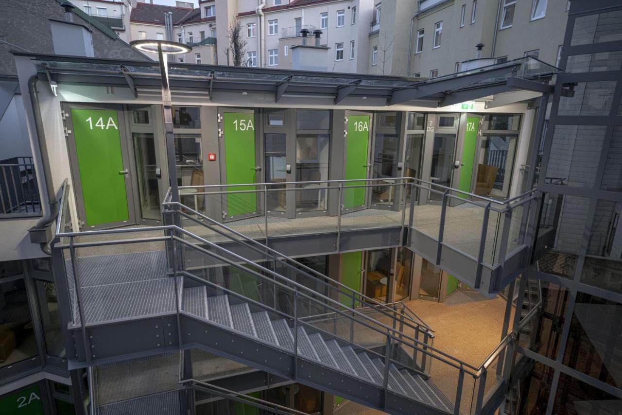 Smart Nano Living - Wien Hauptbahnhof - Self Check-In ภายนอก รูปภาพ