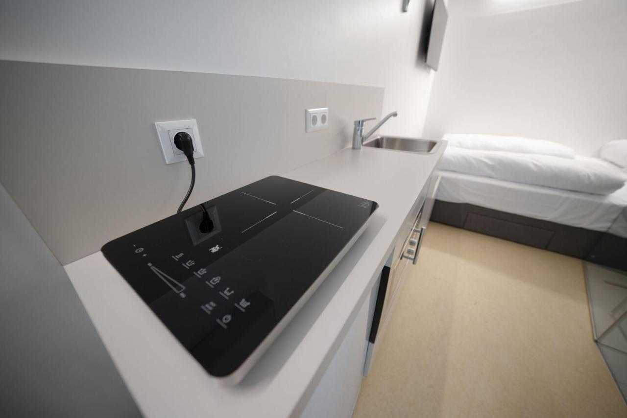 Smart Nano Living - Wien Hauptbahnhof - Self Check-In ภายนอก รูปภาพ
