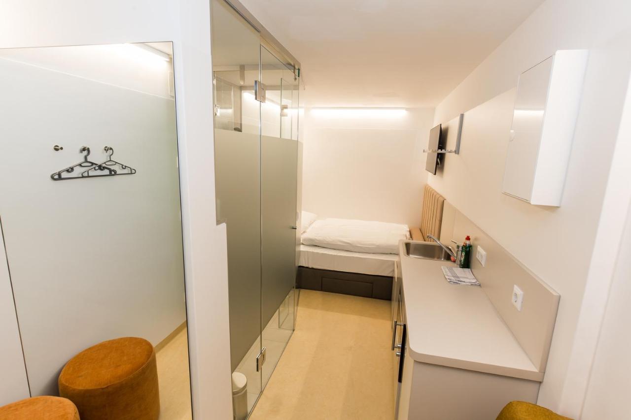 Smart Nano Living - Wien Hauptbahnhof - Self Check-In ภายนอก รูปภาพ