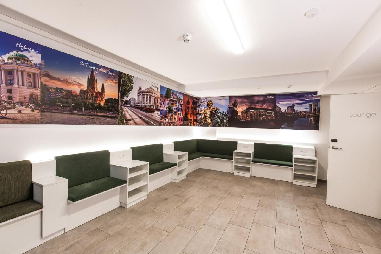 Smart Nano Living - Wien Hauptbahnhof - Self Check-In ภายนอก รูปภาพ